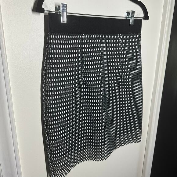 NEW Milly Women's Black White Mini Polka Dot Patterned Pencil Skirt Size 6 - Picture 3 of 11